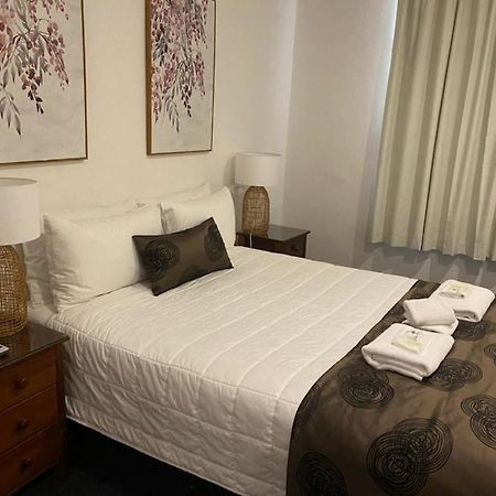 The Esplanade Motel Lakes Entrance Extérieur photo
