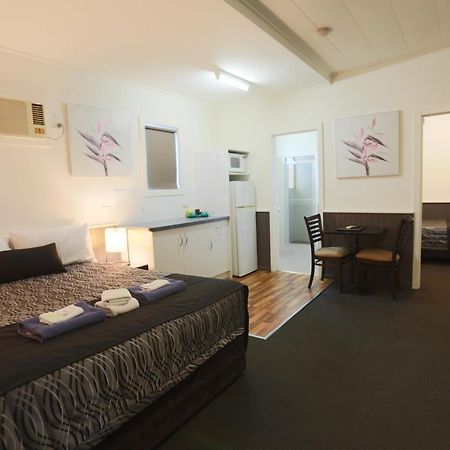 The Esplanade Motel Lakes Entrance Extérieur photo