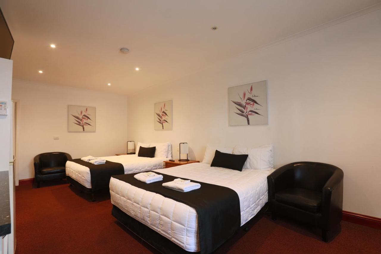 The Esplanade Motel Lakes Entrance Extérieur photo