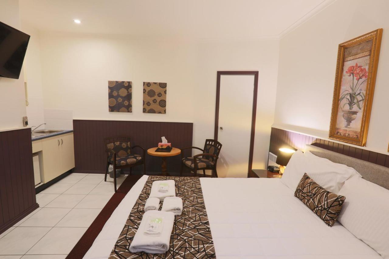 The Esplanade Motel Lakes Entrance Extérieur photo