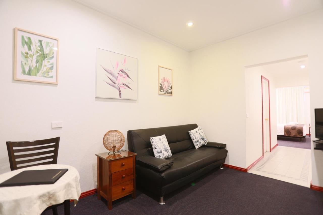 The Esplanade Motel Lakes Entrance Extérieur photo