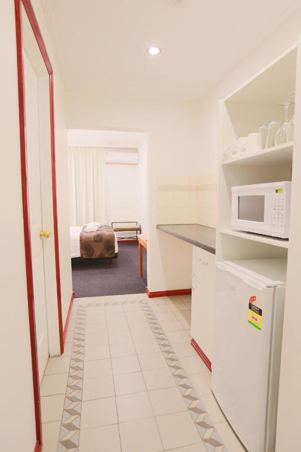 The Esplanade Motel Lakes Entrance Extérieur photo