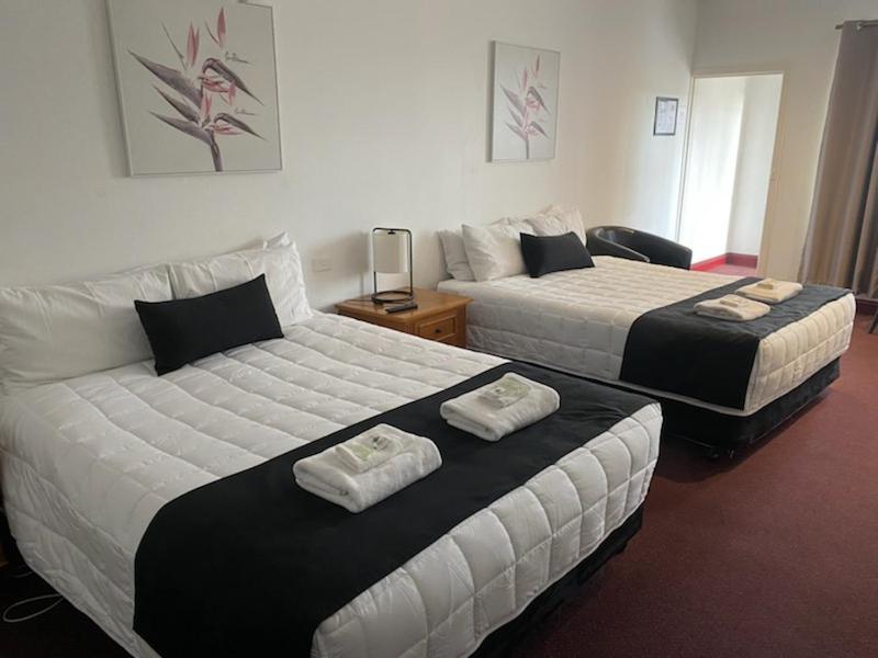 The Esplanade Motel Lakes Entrance Extérieur photo