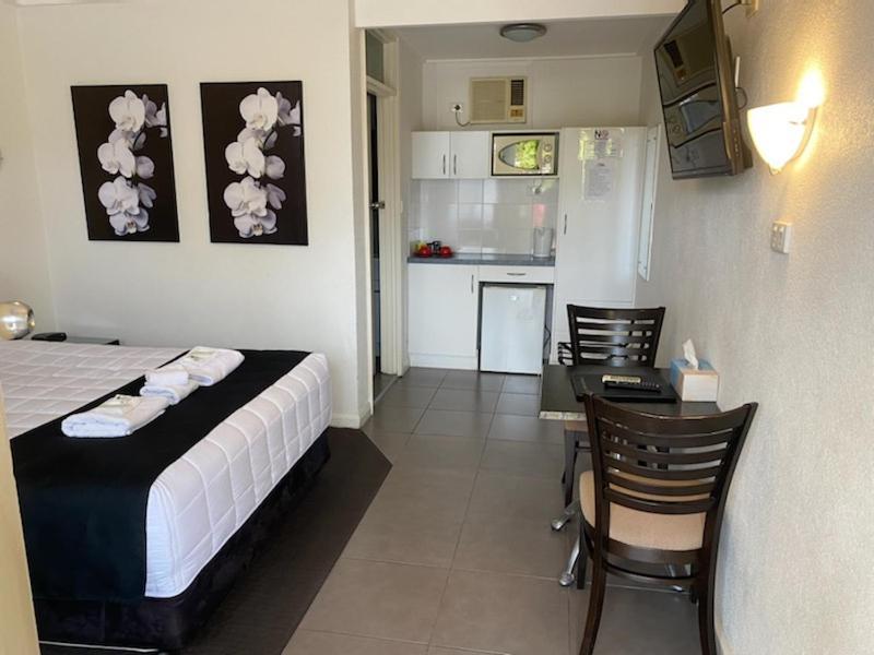 The Esplanade Motel Lakes Entrance Extérieur photo