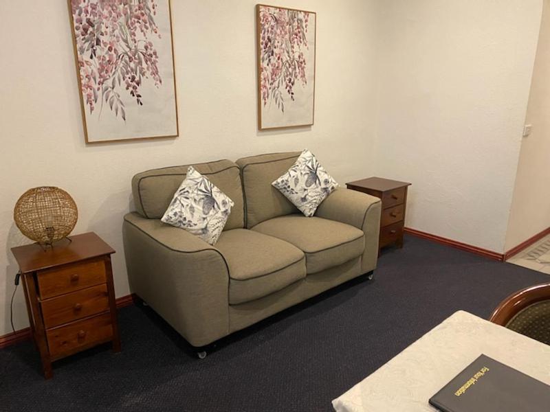 The Esplanade Motel Lakes Entrance Extérieur photo