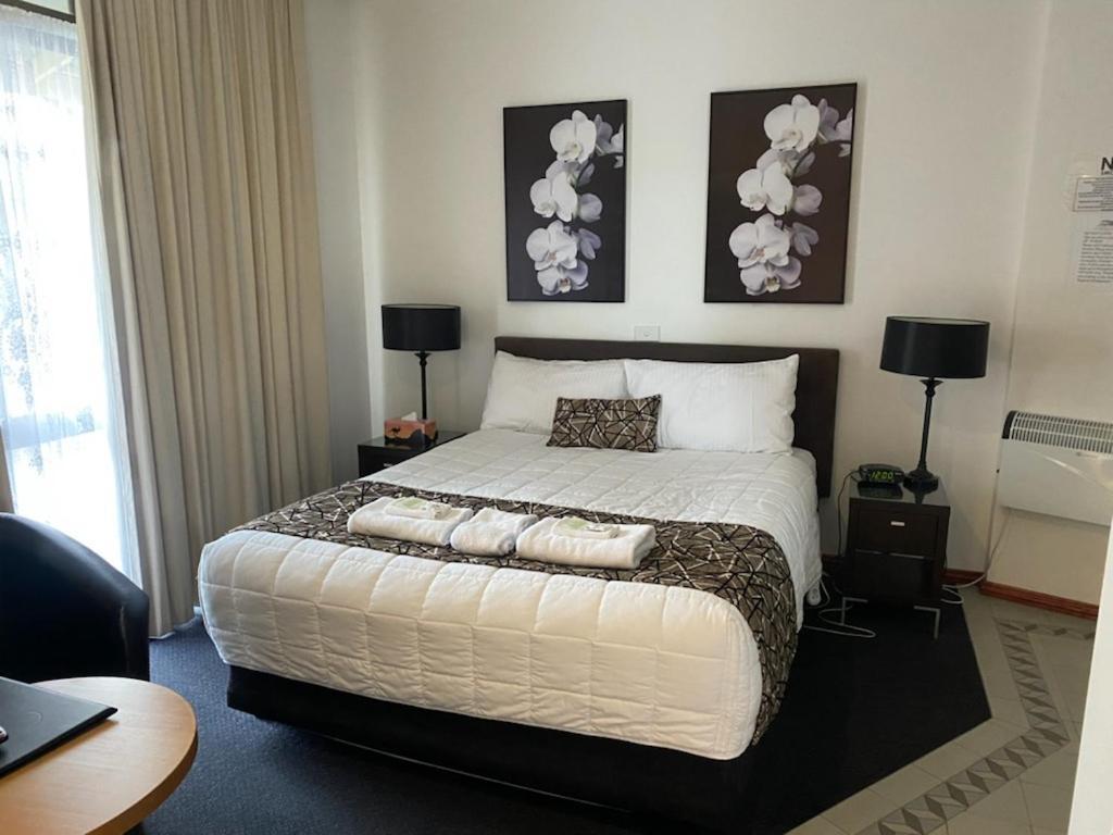 The Esplanade Motel Lakes Entrance Extérieur photo