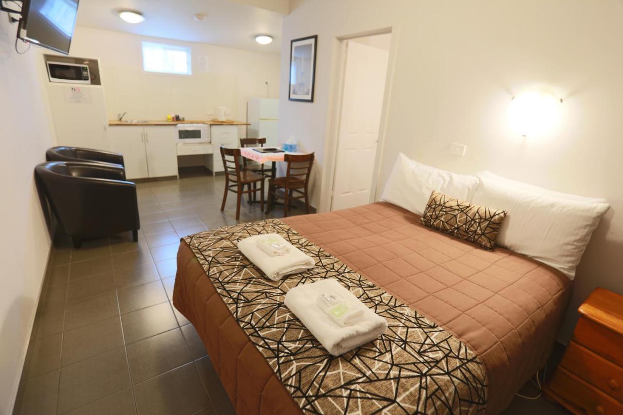 The Esplanade Motel Lakes Entrance Extérieur photo