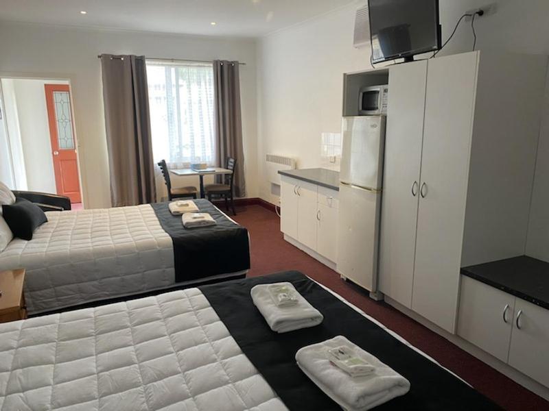 The Esplanade Motel Lakes Entrance Extérieur photo