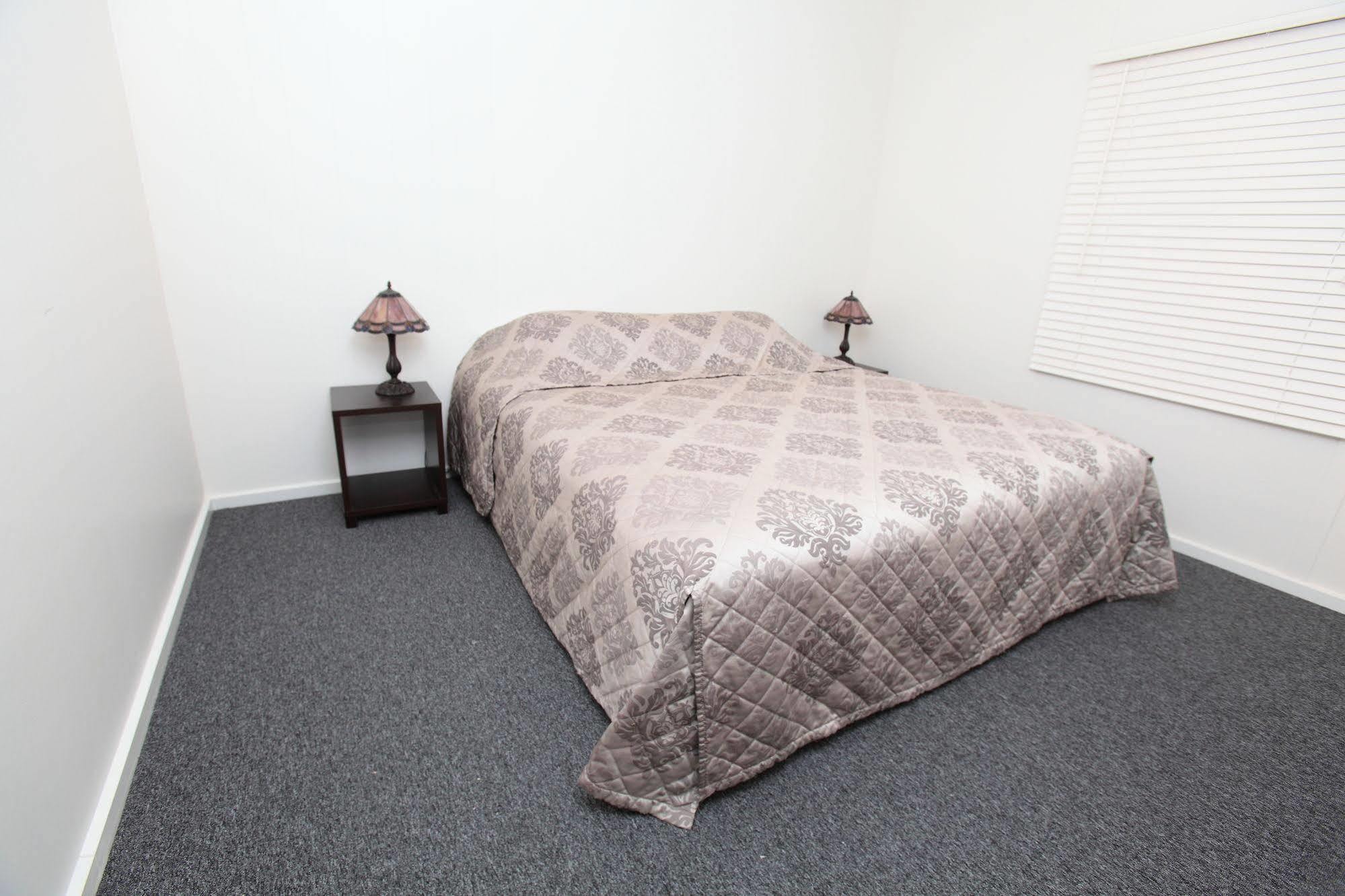 The Esplanade Motel Lakes Entrance Extérieur photo