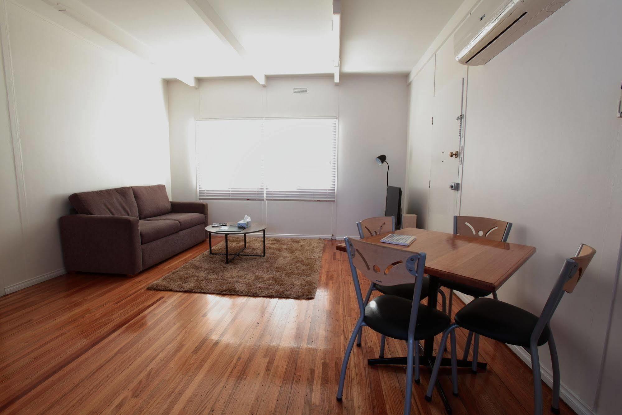The Esplanade Motel Lakes Entrance Extérieur photo