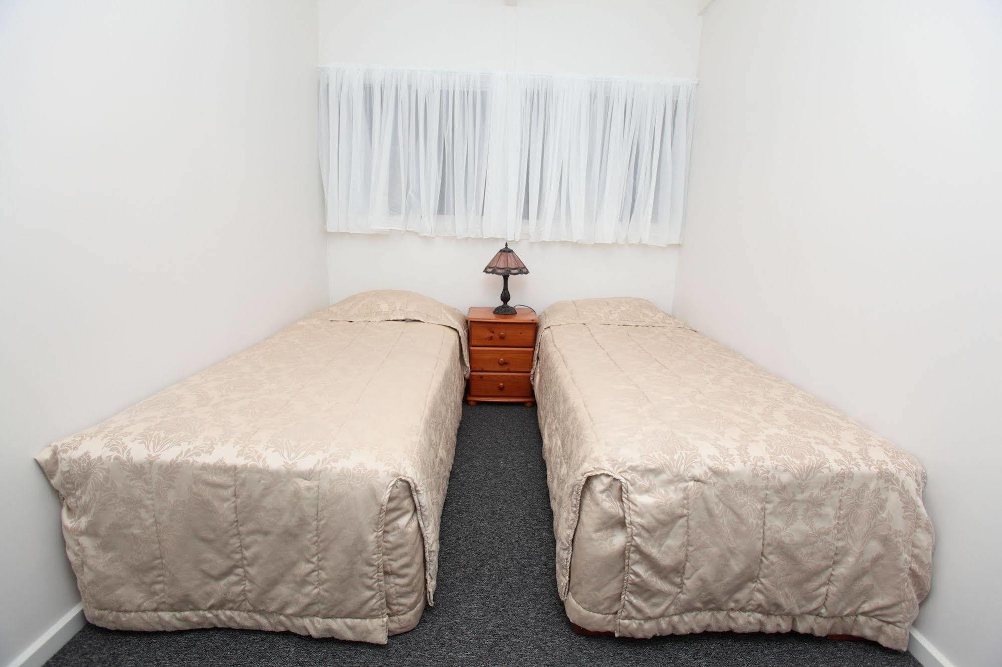 The Esplanade Motel Lakes Entrance Extérieur photo